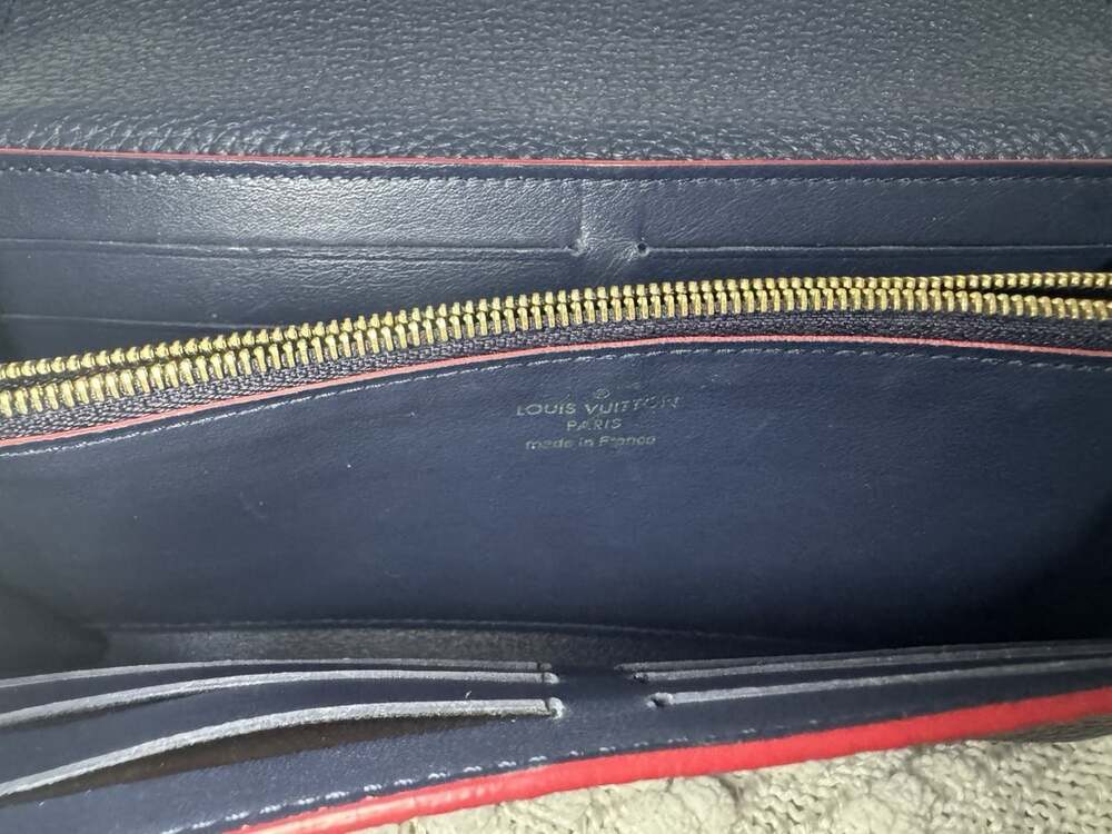 Louis Vuitton Capucines Wallet on Chain Navy Blue Taurillon Leather Gold W/Dustb - Picture 10 of 12